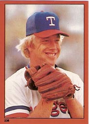 1982 Topps Baseball Stickers     238     Buddy Bell